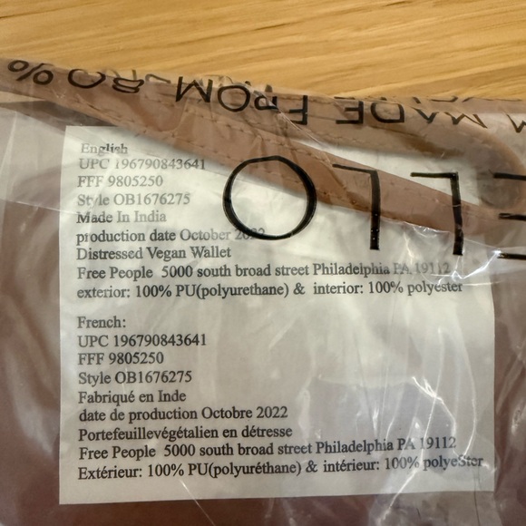 NWT - Free People Brown Distressed Vegan Wallet - Picture 7 of 8